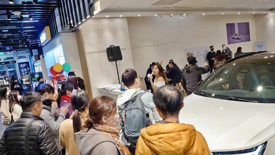 商業活動主持｜商業活動主持人黃珮綸 YAYA